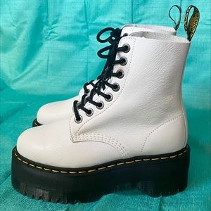 DR. MARTENS 1460 PASCAL MAX BOOTS (White Pisa Leather Platform Boots)
